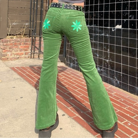 Tunnel Vision Kelly Green Corduroy Flares Size XL Flower Embroidered Retro 70s - Picture 1 of 15